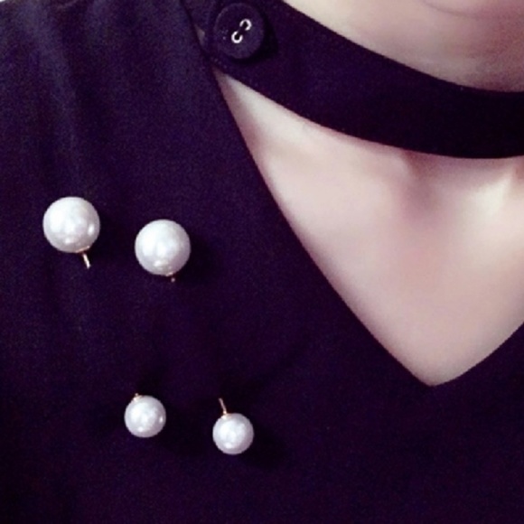 NWT Two Elegant Pearl Like Pins Brooches - Picture 1 of 5